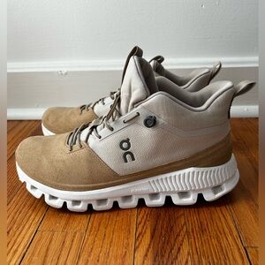 Women’s ON hiking shoes like new